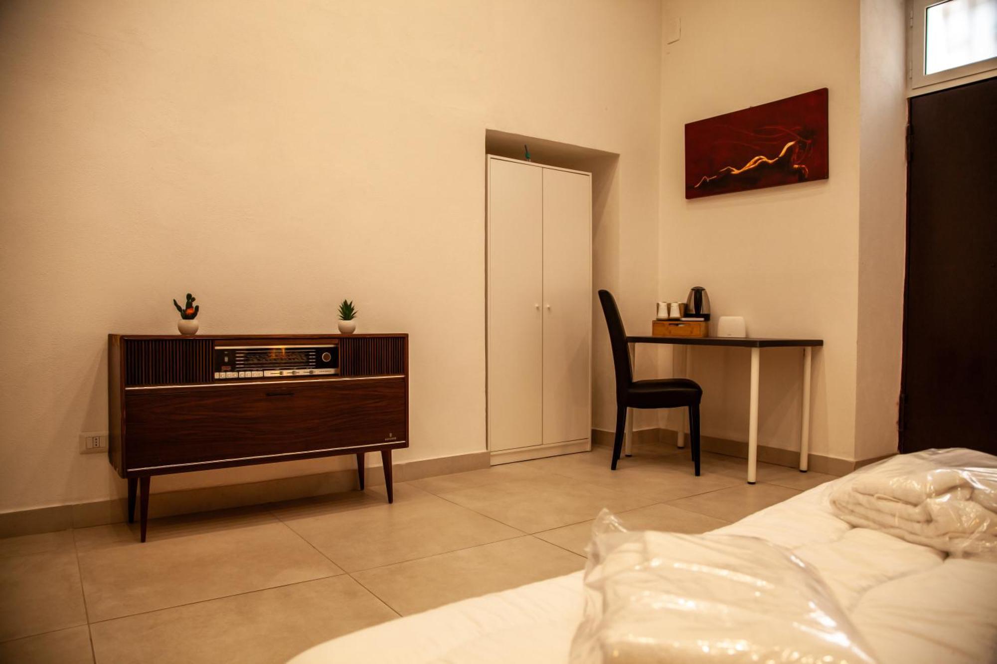 Dream & Fly Hotell Neapel Rum bild